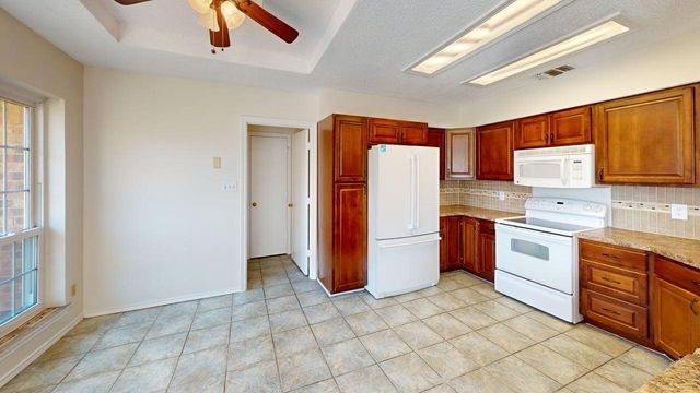 1414 Bogard Lane, Lewisville, TX 75077