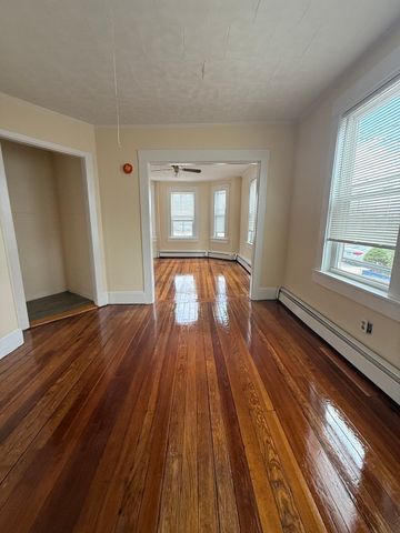 49 Camden St, Lynn, MA 01905