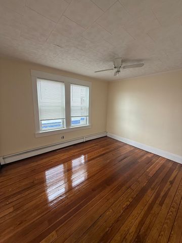 49 Camden St, Lynn, MA 01905