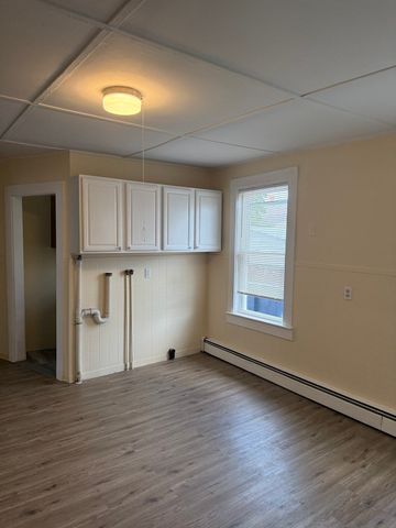 49 Camden St, Lynn, MA 01905
