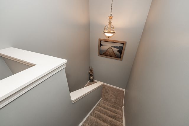 2700 Salt Creek Court, Wauconda, IL 60084