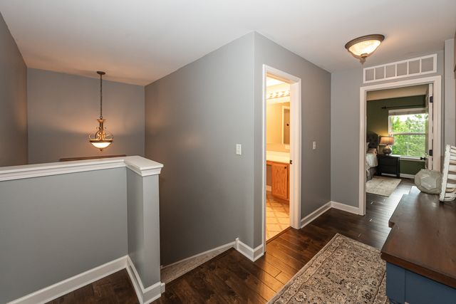 2700 Salt Creek Court, Wauconda, IL 60084