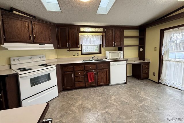 5070 Clinton St, Batavia, NY 14020