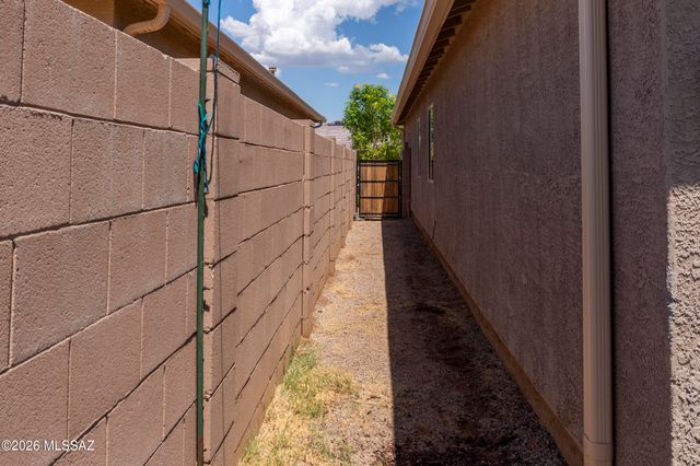 7347 W Cottage Farm Way, Tucson, AZ 85757