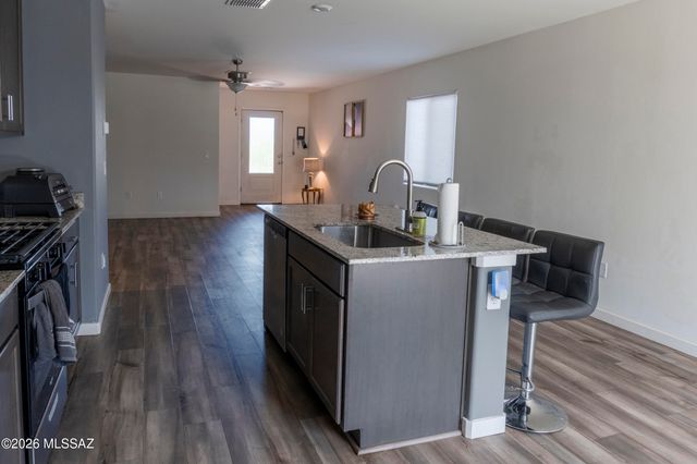 7347 W Cottage Farm Way, Tucson, AZ 85757
