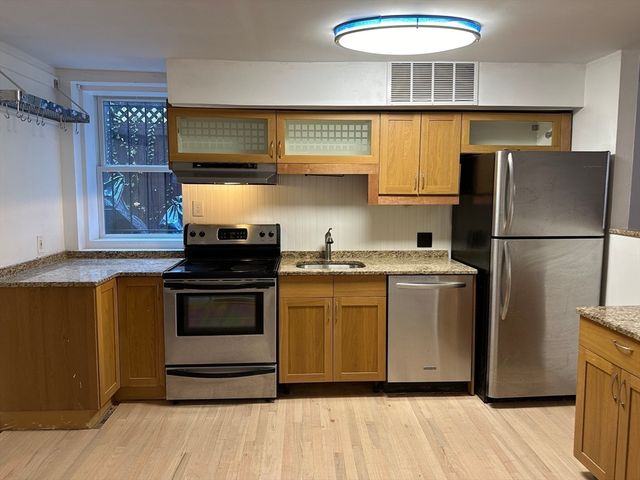 520 Shawmut Ave 1, Boston, MA 02118
