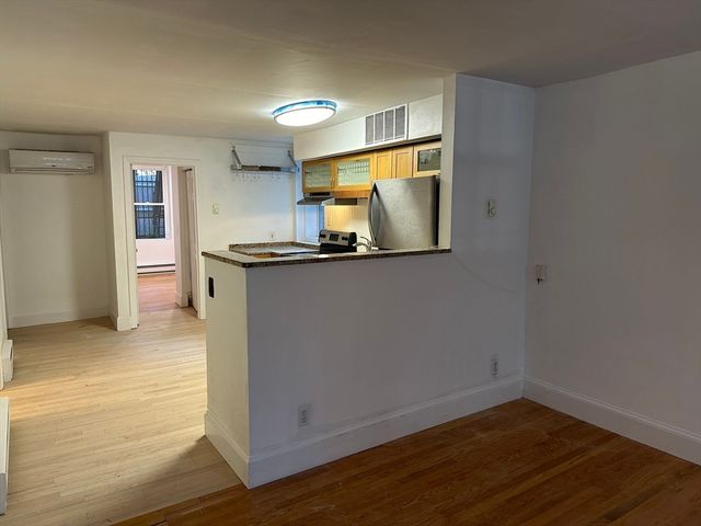 520 Shawmut Ave 1, Boston, MA 02118