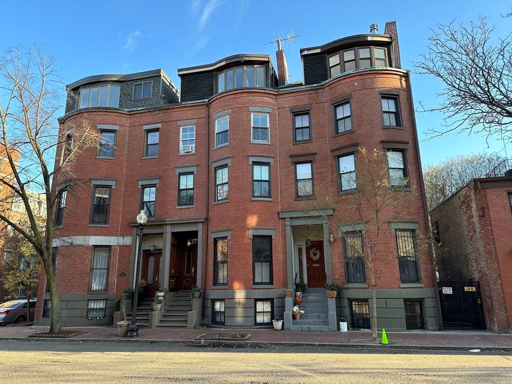 520 Shawmut Ave 1, Boston, MA 02118