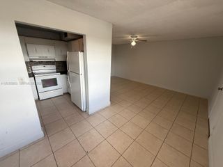 6675 W 4th Ave 402, Hialeah, FL 33012