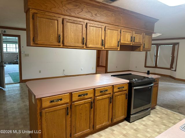 2723 Davis Road, Terry, MS 39170