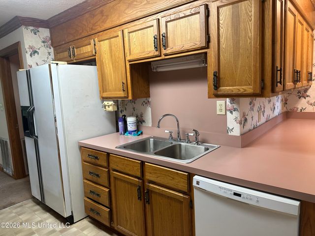2723 Davis Road, Terry, MS 39170