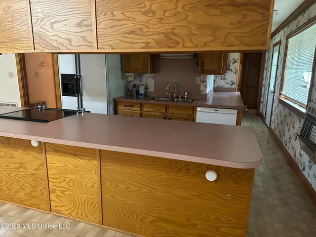 2723 Davis Road, Terry, MS 39170