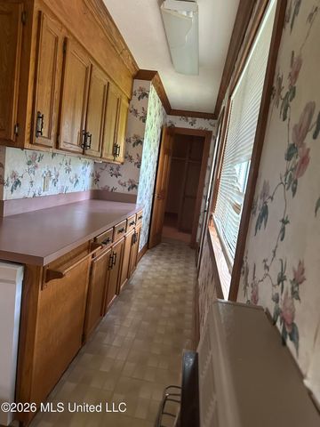 2723 Davis Road, Terry, MS 39170