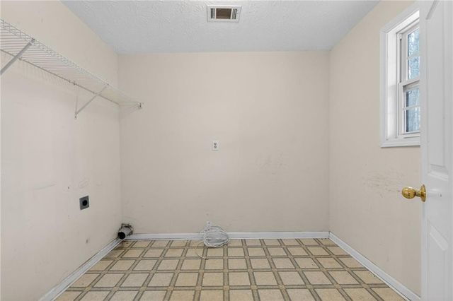 20 Crooked Creek Way, Covington, GA 30016