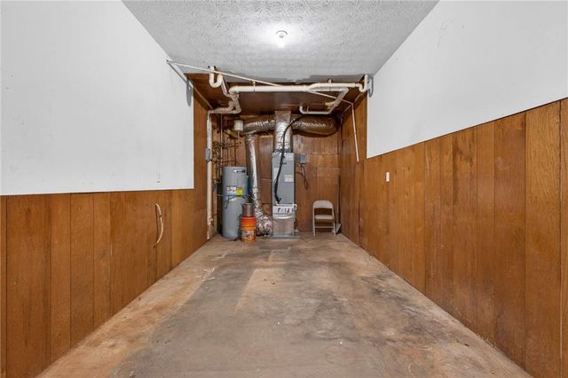 20 Crooked Creek Way, Covington, GA 30016