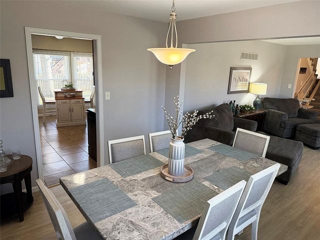 1608 SW 21st Street, Blue Springs, MO 64015