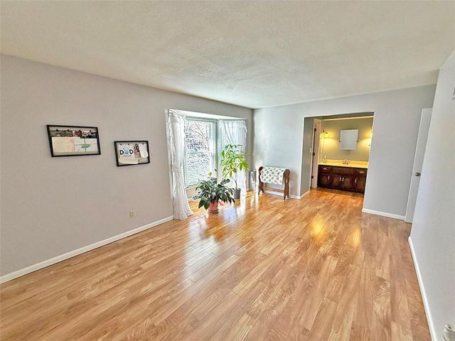 1608 SW 21st Street, Blue Springs, MO 64015