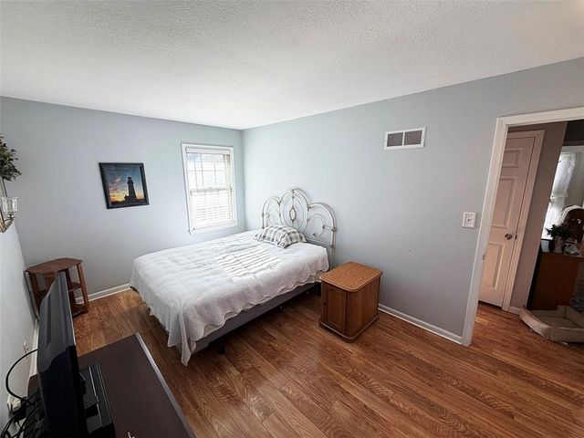 1608 SW 21st Street, Blue Springs, MO 64015