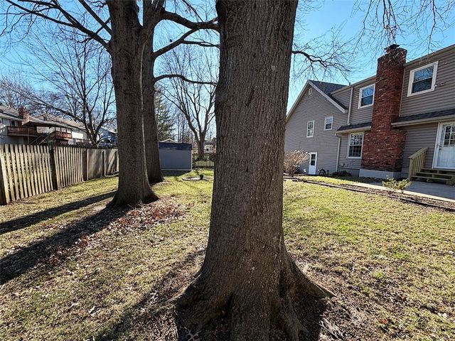 1608 SW 21st Street, Blue Springs, MO 64015