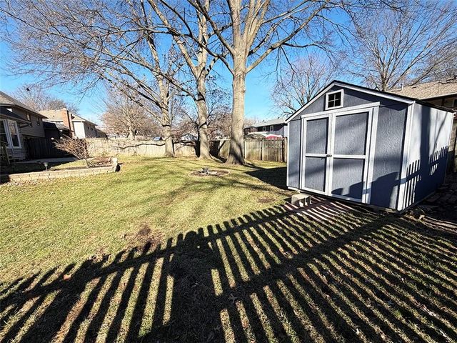 1608 SW 21st Street, Blue Springs, MO 64015