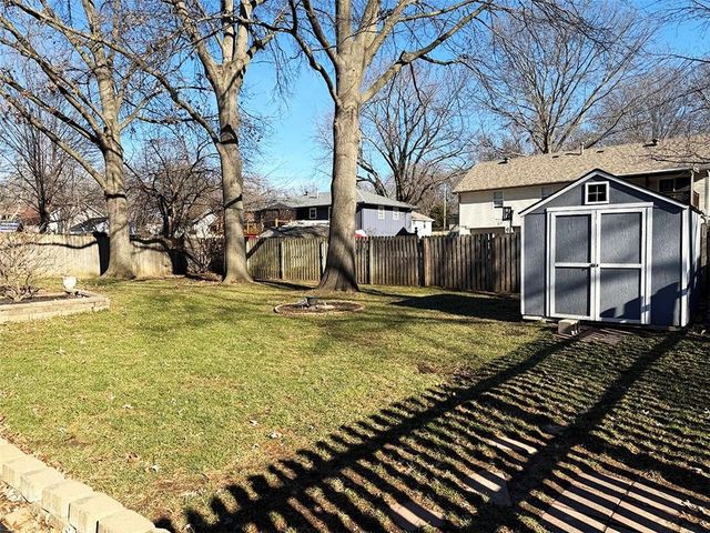1608 SW 21st Street, Blue Springs, MO 64015