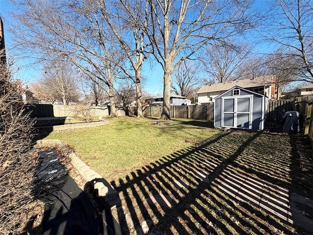 1608 SW 21st Street, Blue Springs, MO 64015