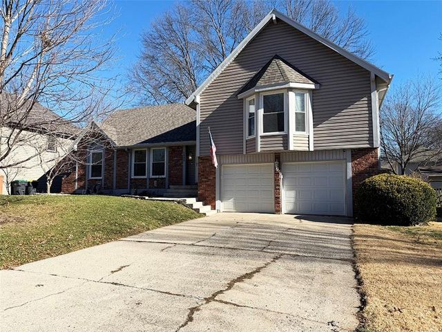 1608 SW 21st Street, Blue Springs, MO 64015