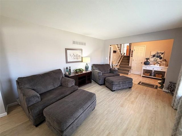 1608 SW 21st Street, Blue Springs, MO 64015