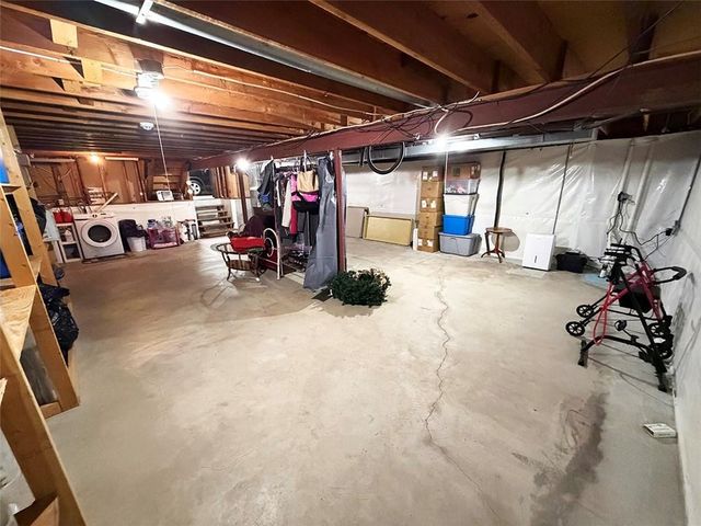 1608 SW 21st Street, Blue Springs, MO 64015