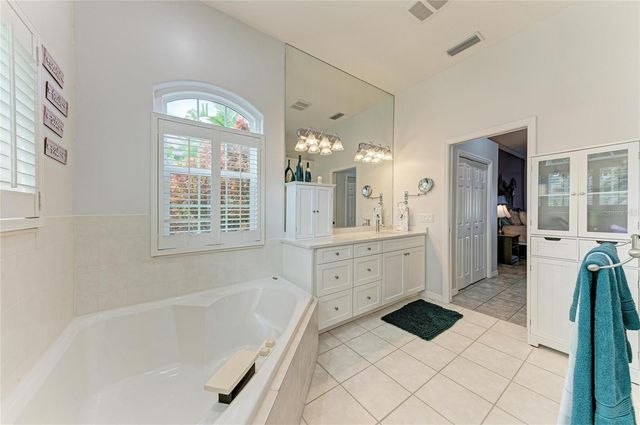 4735 SPINNAKER DRIVE, Bradenton, FL 34208