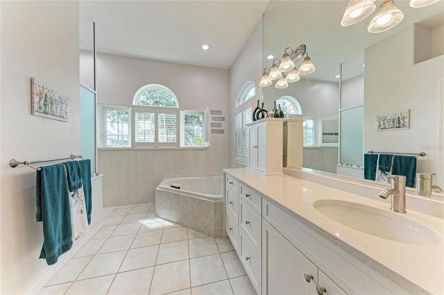 4735 SPINNAKER DRIVE, Bradenton, FL 34208