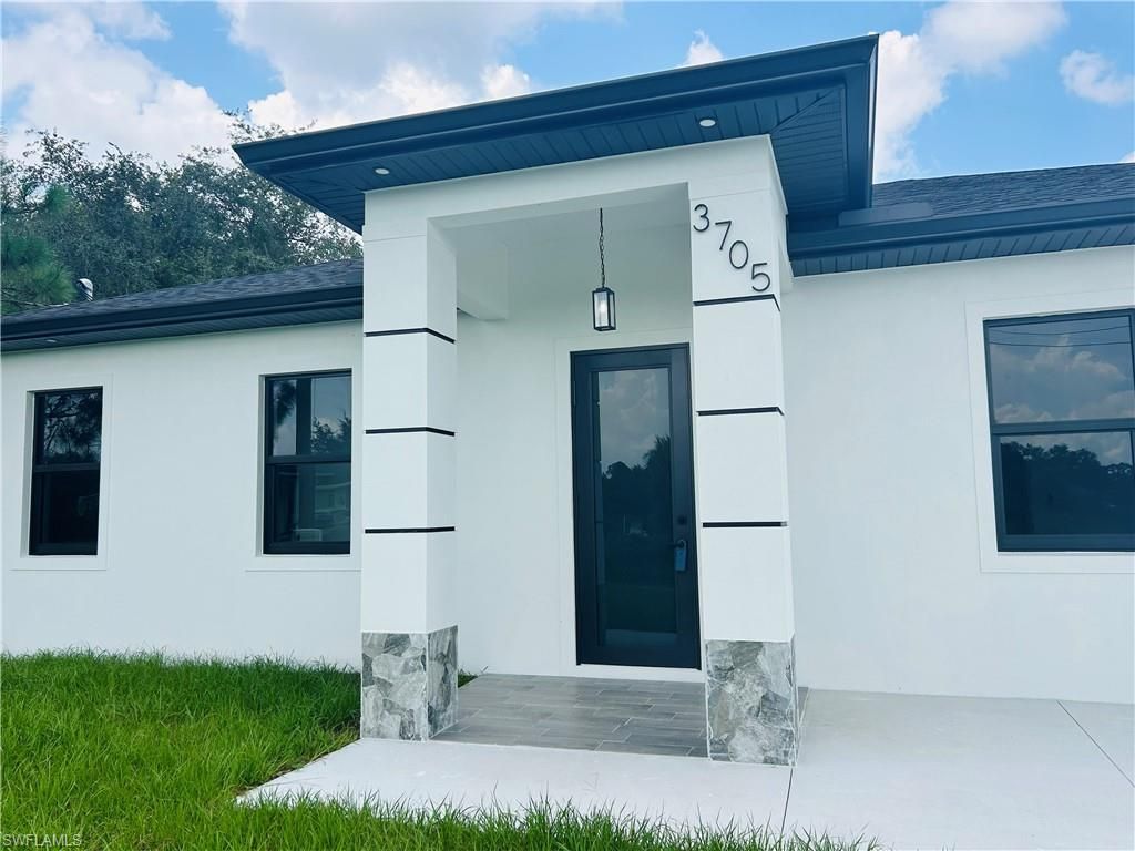 3705 E 15th ST, LEHIGH ACRES, FL 33972 — photo 2