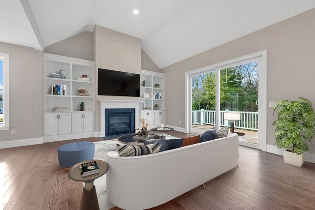 8 Weber Farm Road 8, Wrentham, MA 02093