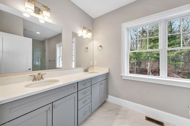 8 Weber Farm Road 8, Wrentham, MA 02093