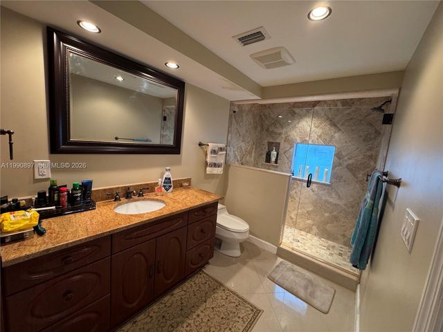 1460 NE 30th Ct, Pompano Beach, FL 33064