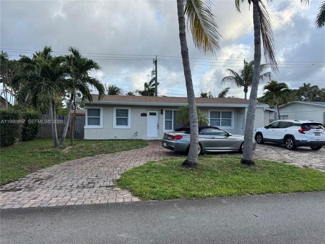 1460 NE 30th Ct, Pompano Beach, FL 33064