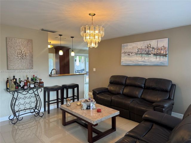 1460 NE 30th Ct, Pompano Beach, FL 33064