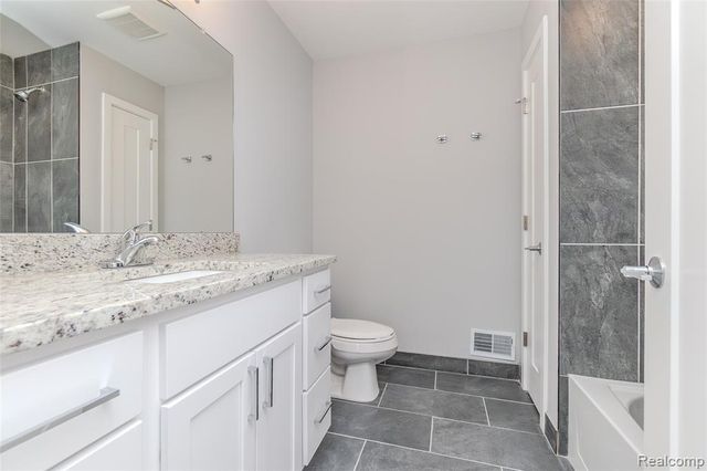 25535 Grandview Lane 30, Novi, MI 48375