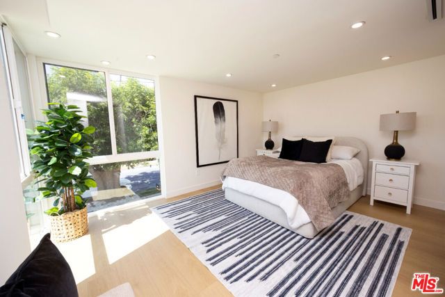 14934 Martha Street, Sherman Oaks, CA 91411