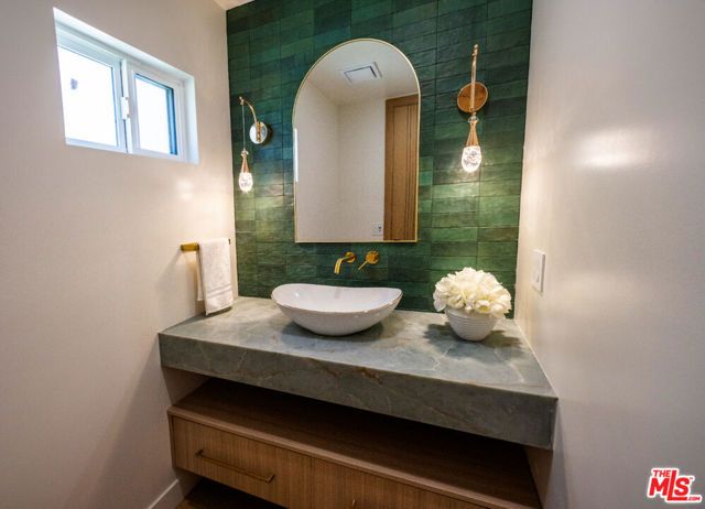 14934 Martha Street, Sherman Oaks, CA 91411
