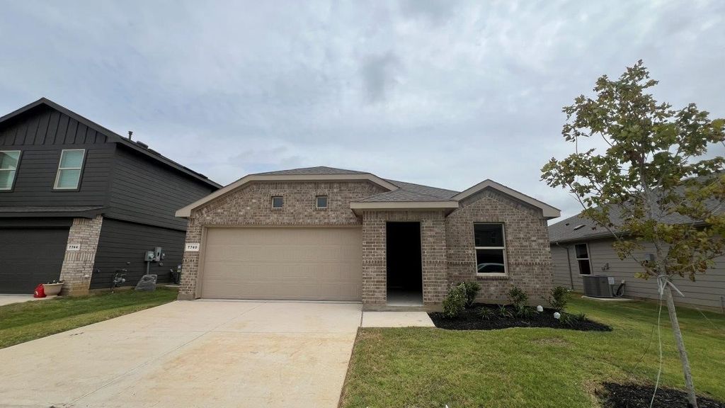 7740 ROYAL FERN Drive, Denton, TX 76259