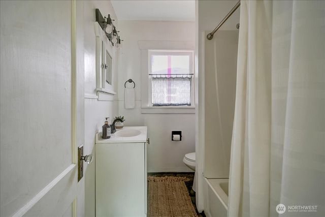 3614 S Ainsworth Avenue, Tacoma, WA 98418