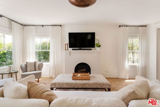 703 Marco Place, Venice, CA 90291