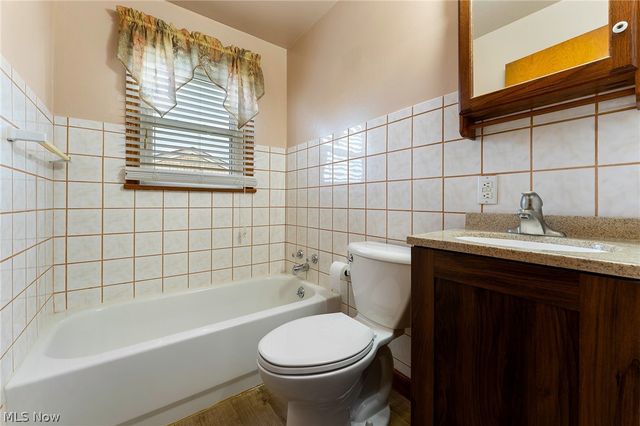687 Moore Avenue, Campbell, OH 44405
