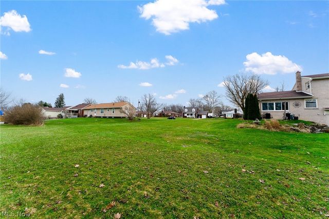 687 Moore Avenue, Campbell, OH 44405