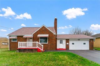 687 Moore Avenue, Campbell, OH 44405