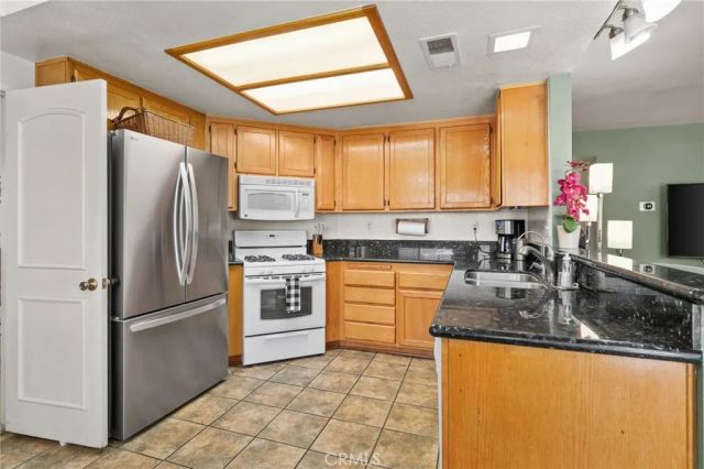 31056 Moss, Mentone, CA 92359