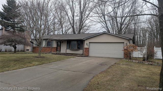 7445 New Hampshire Drive, Davison, MI 48423