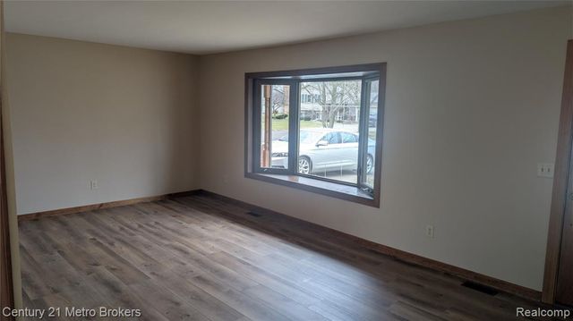 7445 New Hampshire Drive, Davison, MI 48423