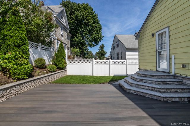 7 Ronalds Avenue, New Rochelle, NY 10801